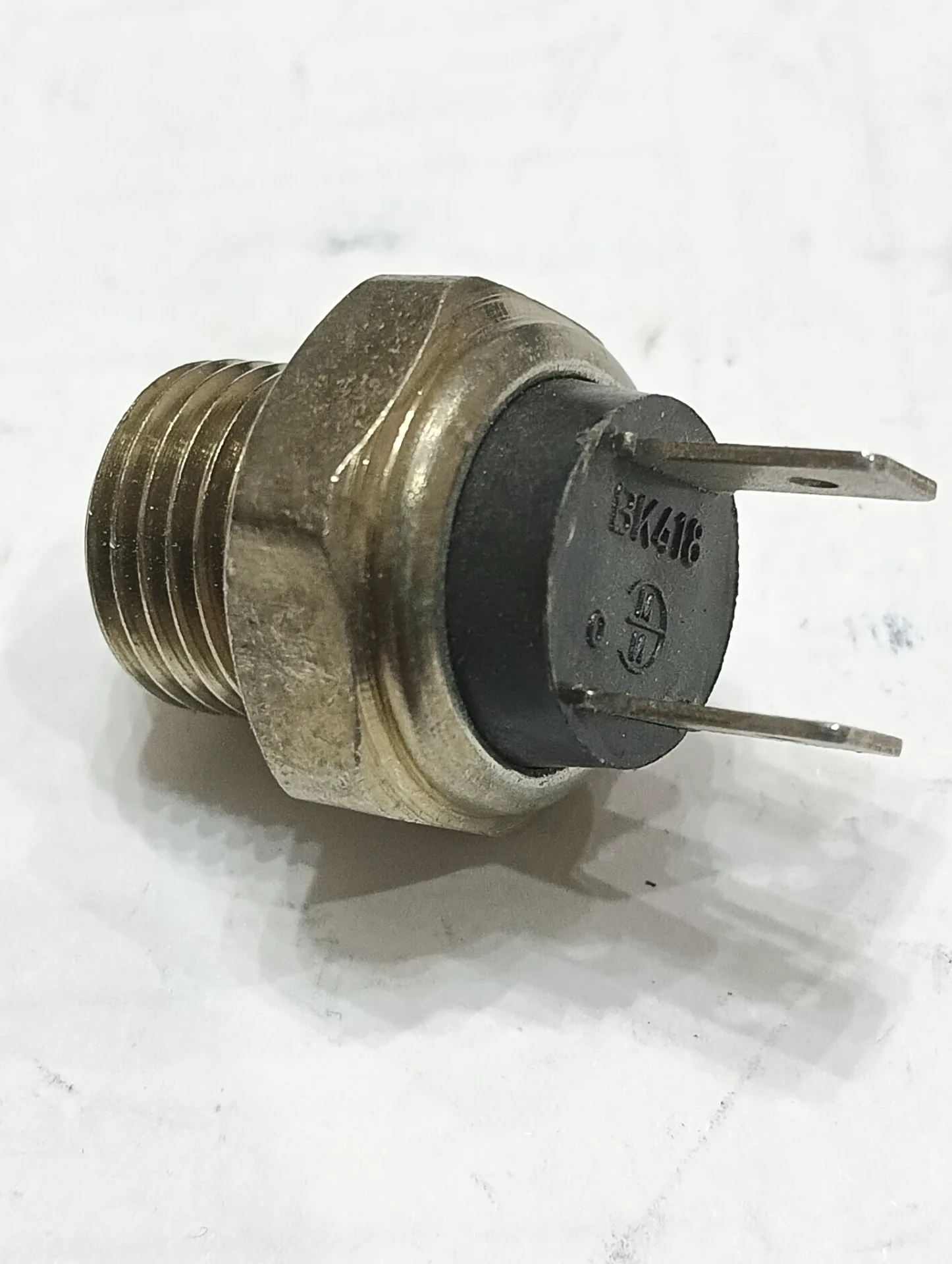 Выключатель ВАЗ, ГАЗ-24, УАЗ заднего хода 2