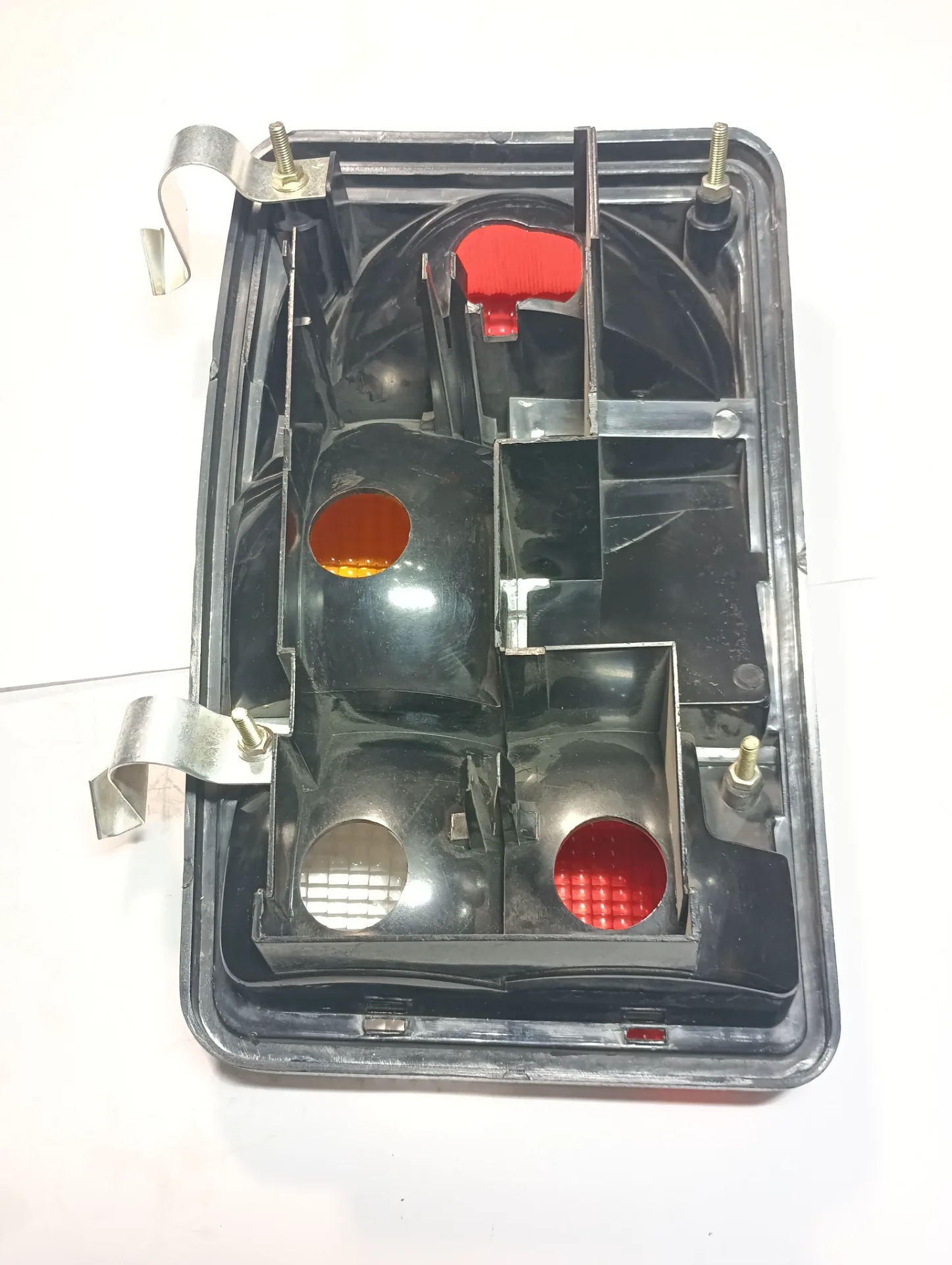 Фонарь задний ВАЗ-2104 правый 2