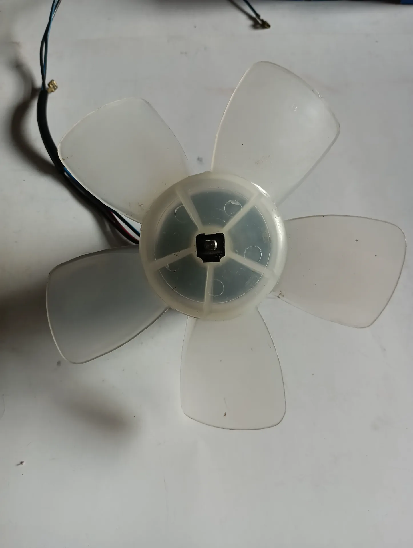 Мотор отопителя Ваз-2101 (с подшипником и крыльчаткой)