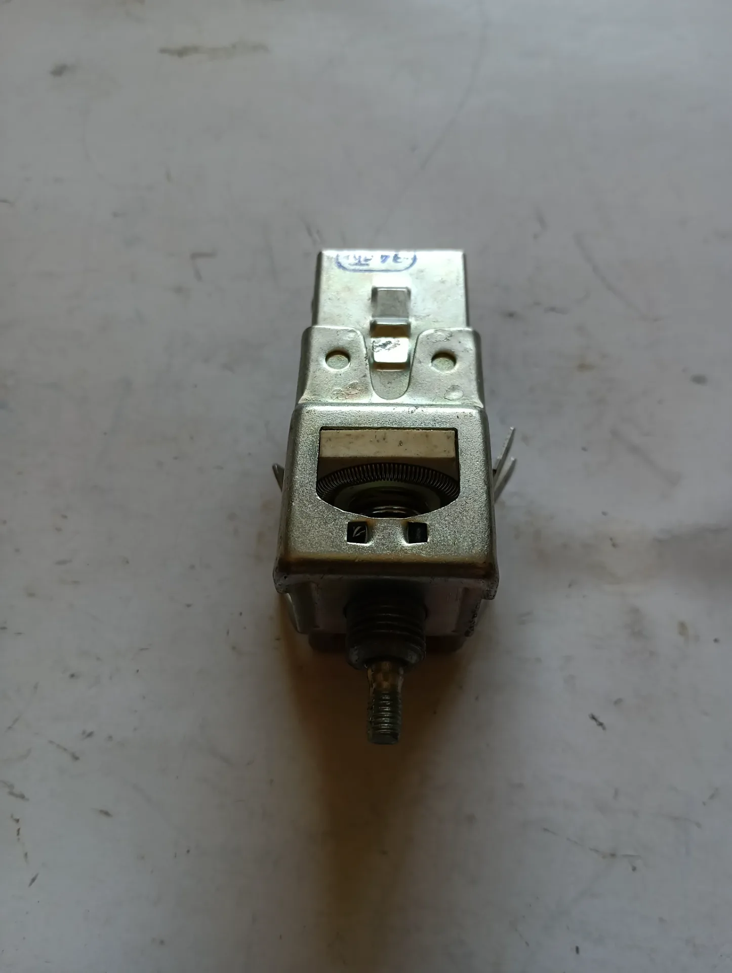 Переключатель света центральный УАЗ ГАЗ 4х контакт 2