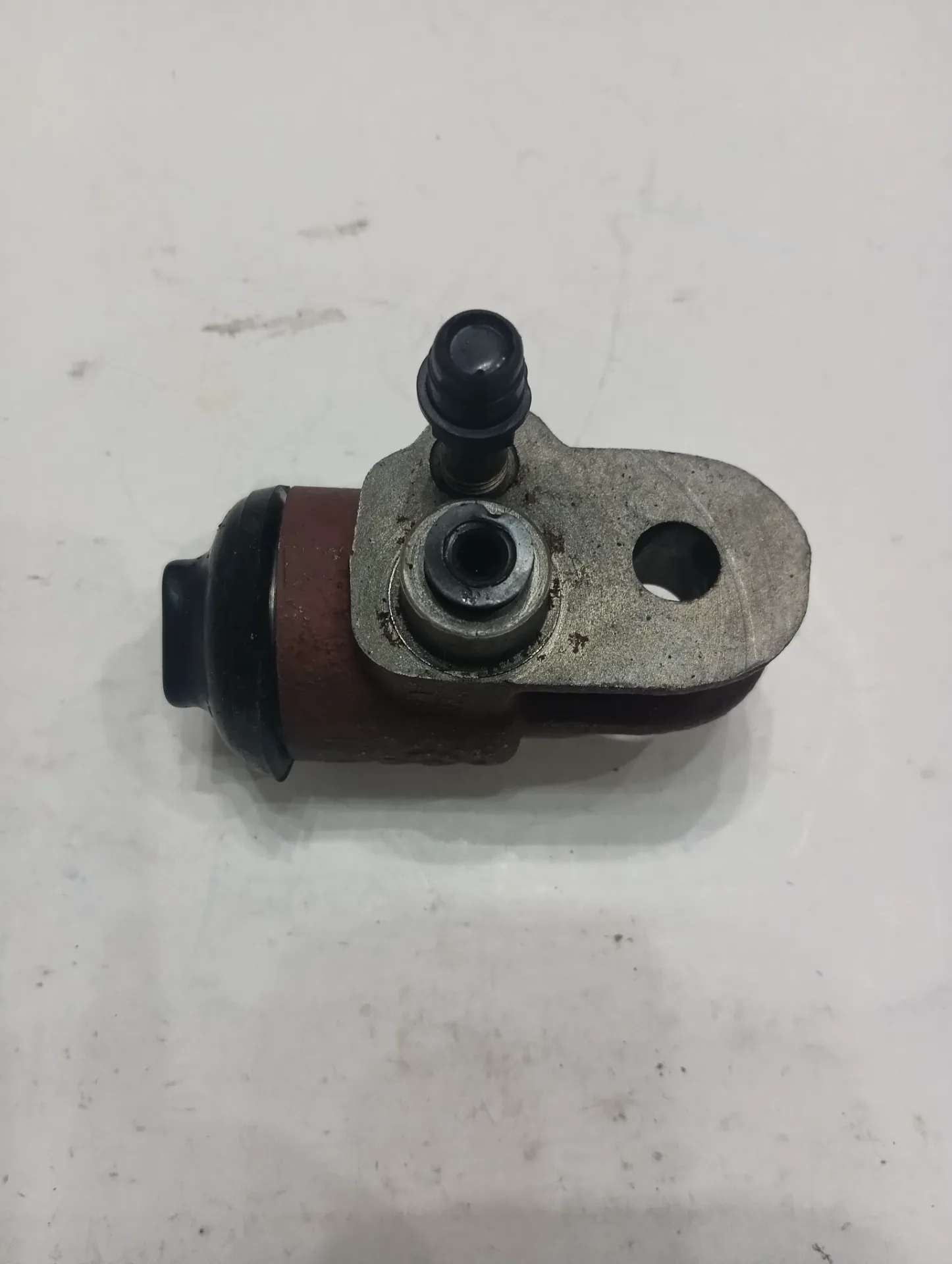 Цилиндр тормозной рабочий передний УАЗ правый АДС 2