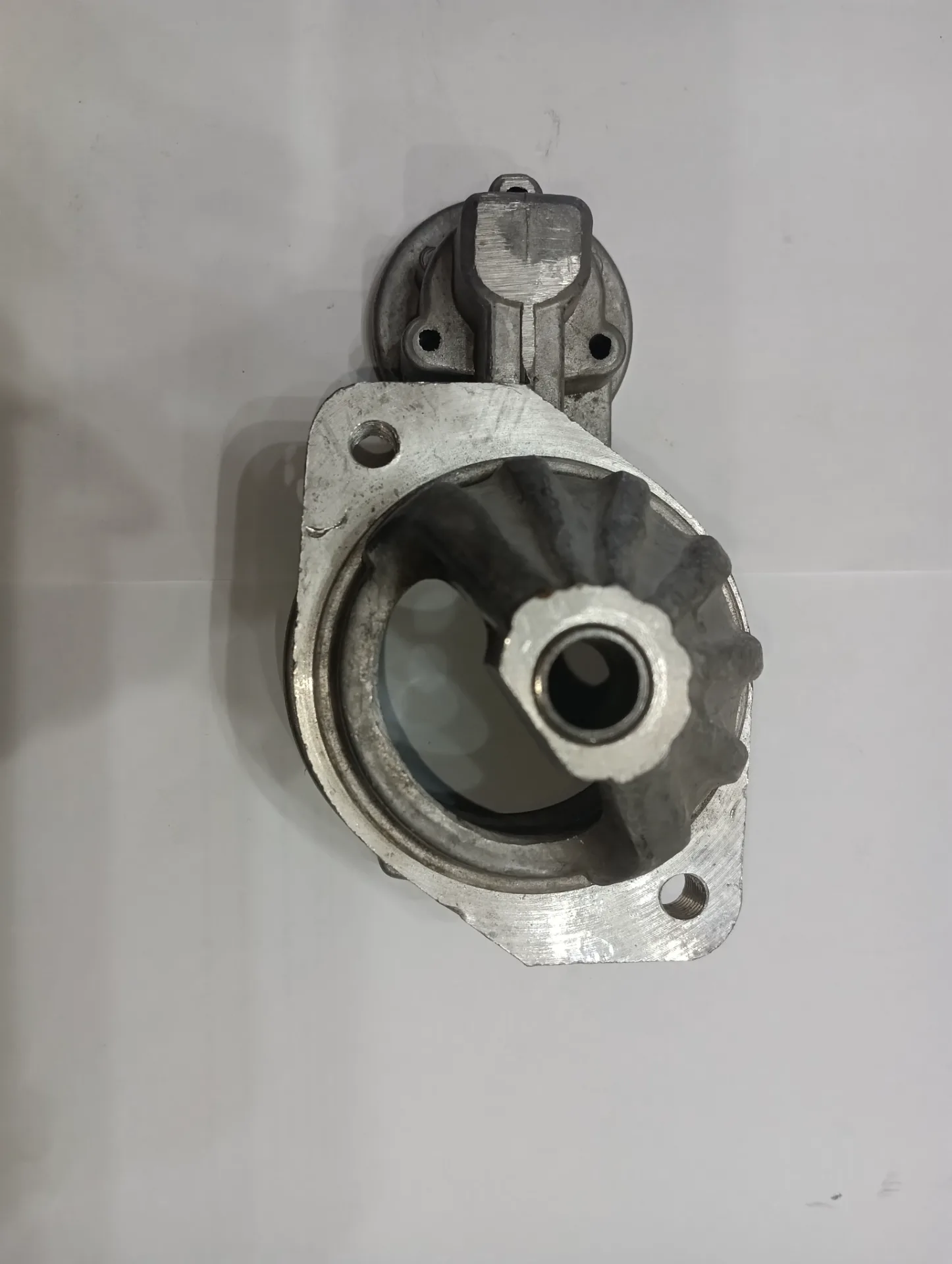 Крышка стартера 406 дв (3 болта)