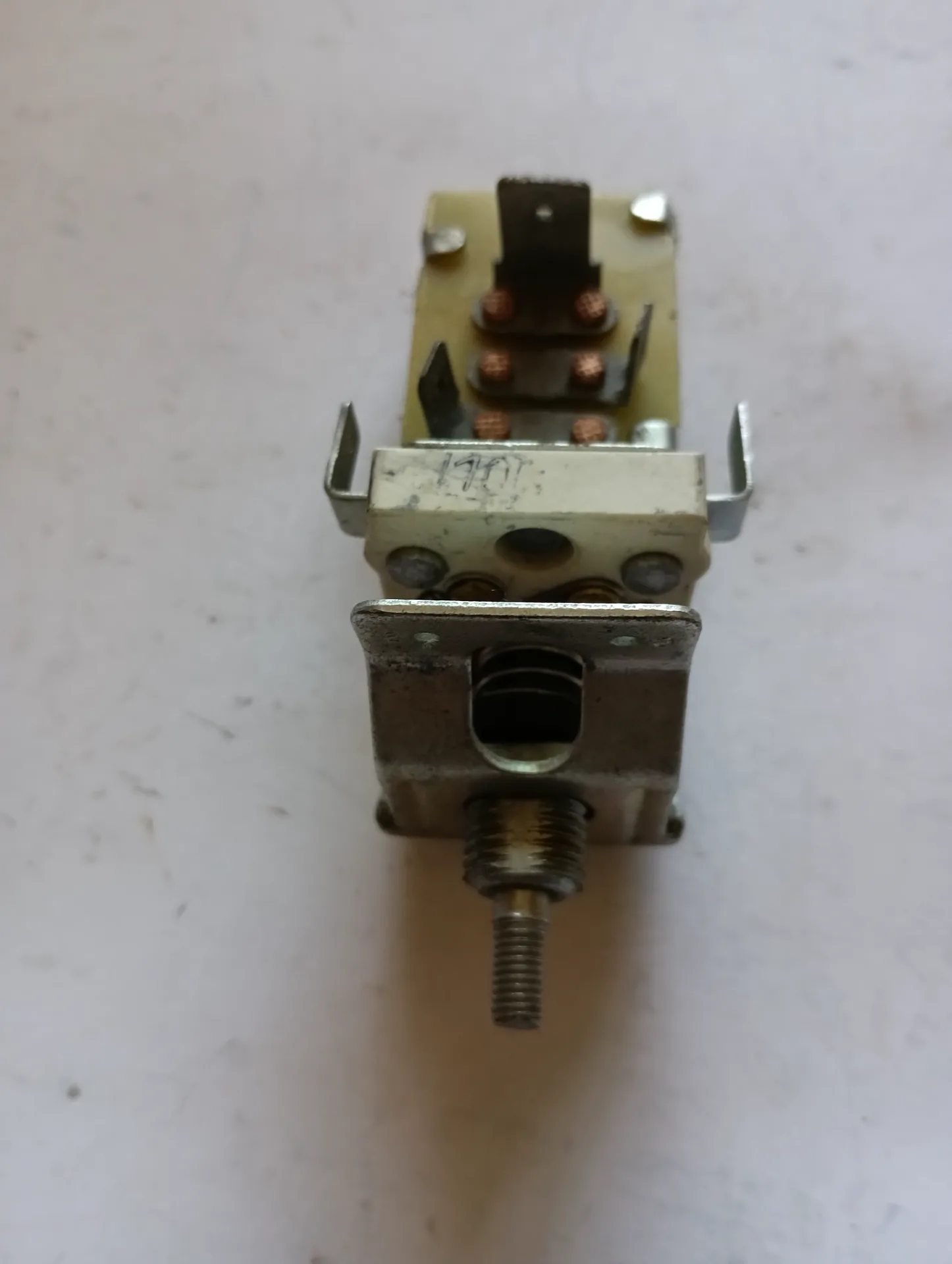 Переключатель света центр ГАЗ Газель 3-х контакт