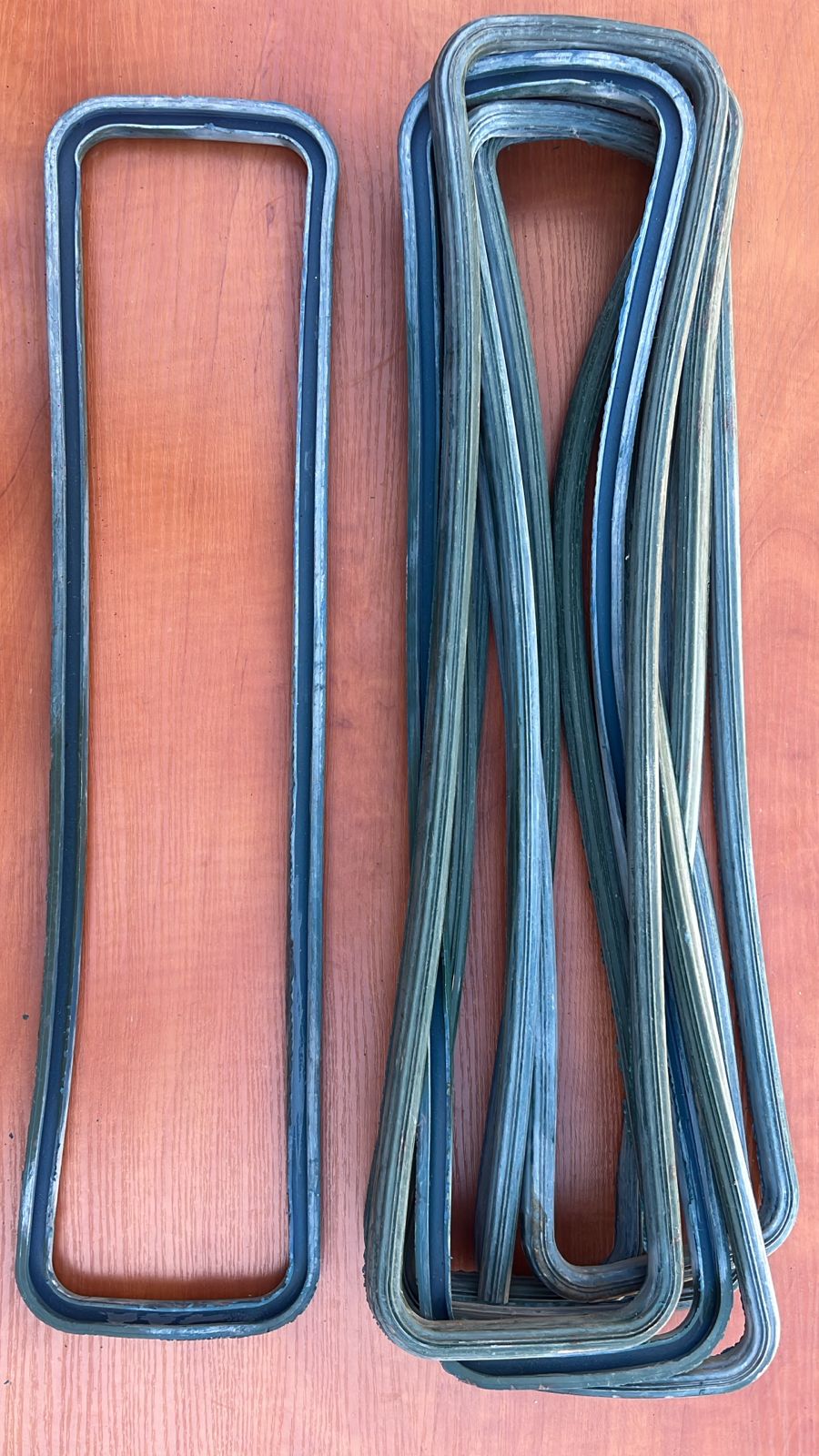 Прокладка клапанной крышки ГАЗ-53 красная, синяя 4