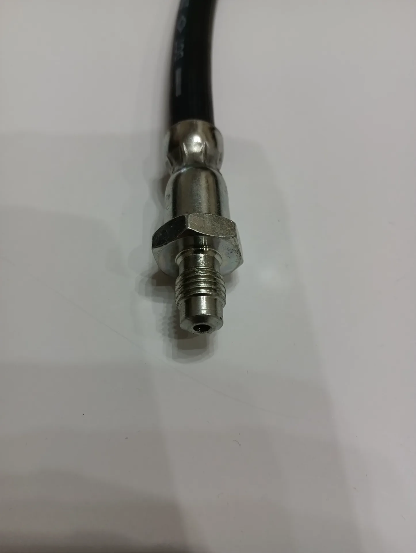 Шланг ГАЗ-24 10 тормозной передний 3