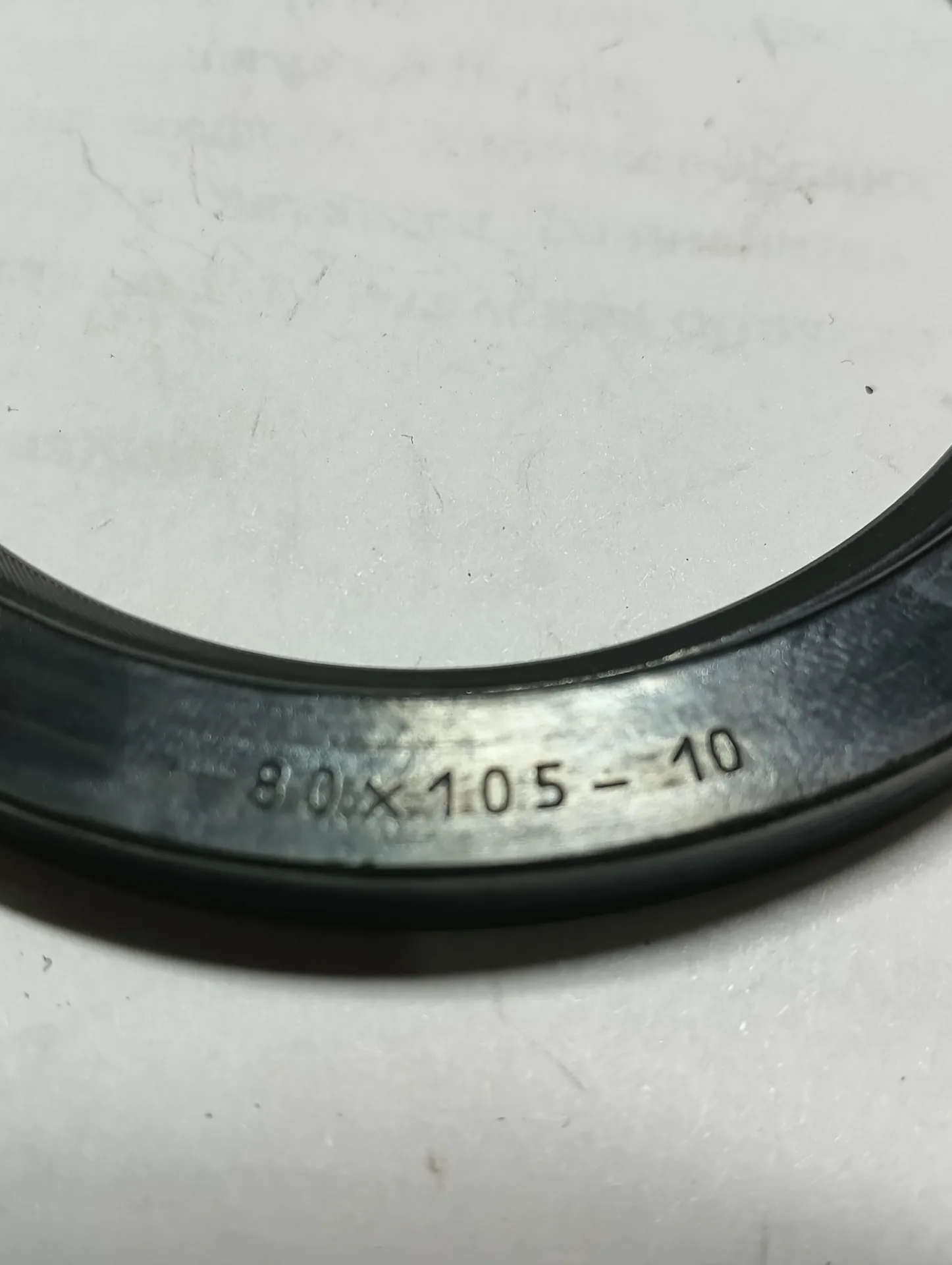 Сальник хвостовика редуктора правый 80х105х10 Камаз 3