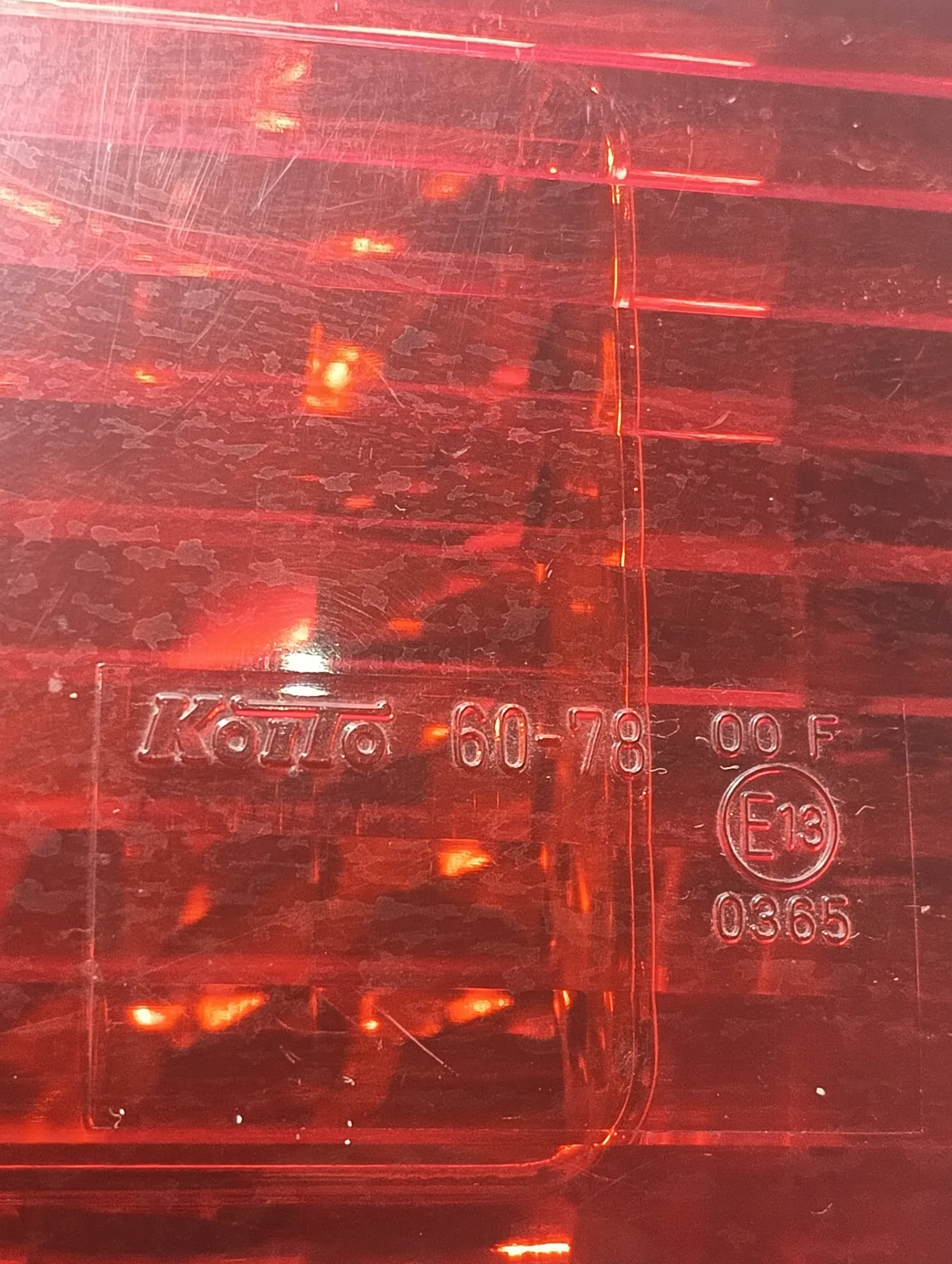 Фонарь задний внутрений Тойота ЛК 100VX лев+прав 4