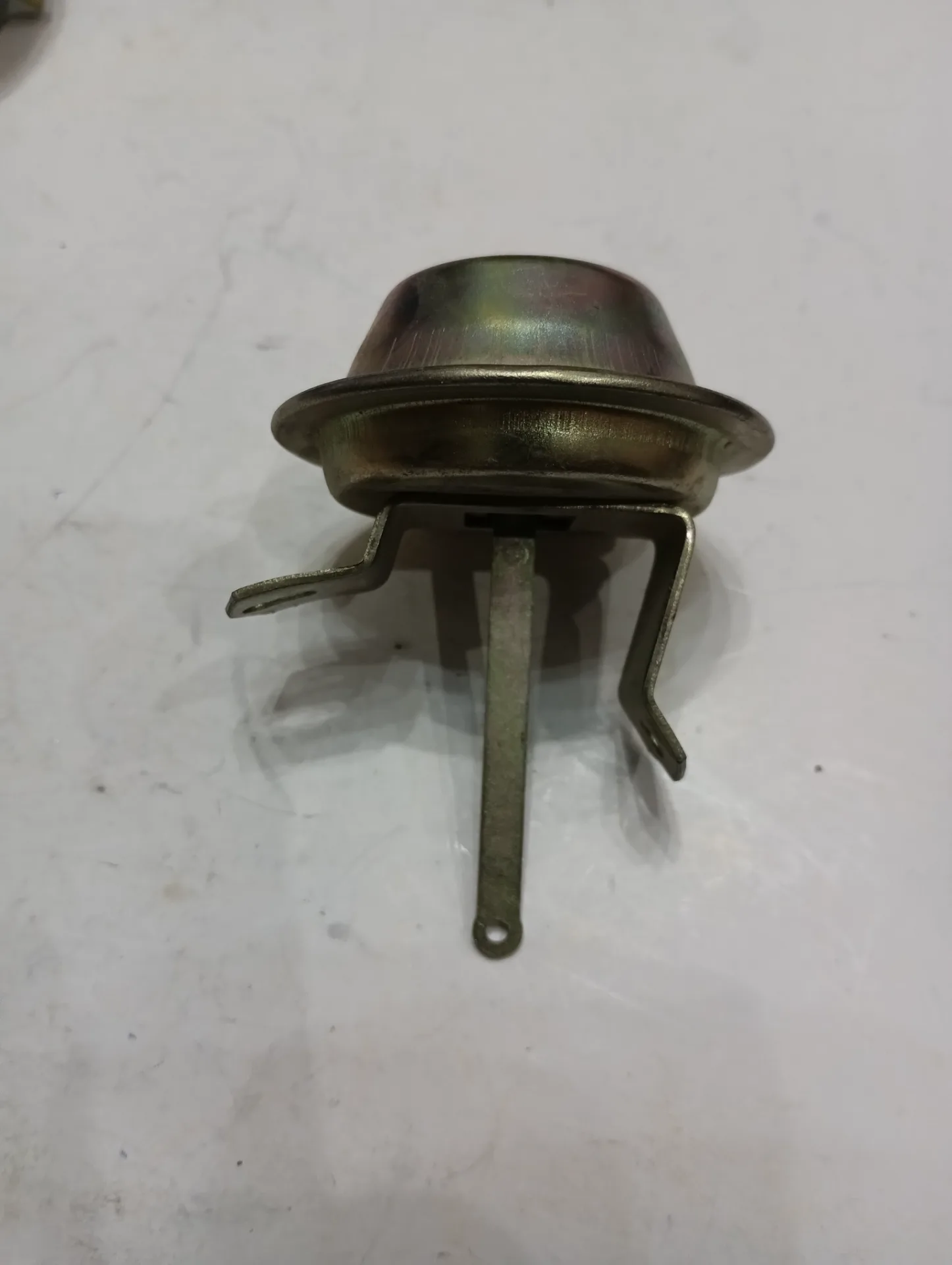 Вакуумный регулятор опережения зажигания УАЗ 452, 469, ГАЗ контактного трамблера Р119