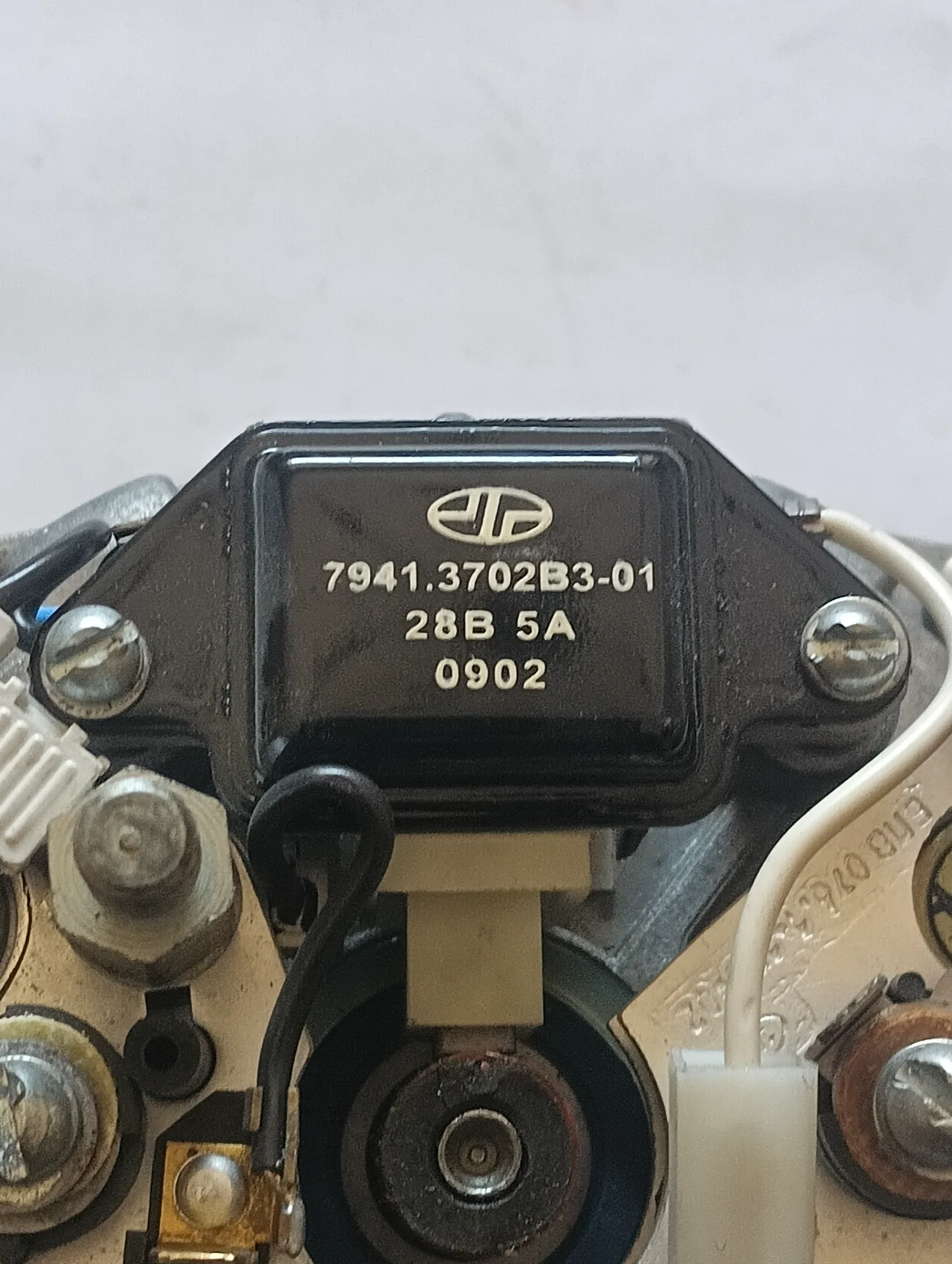 Генератор 28V 5