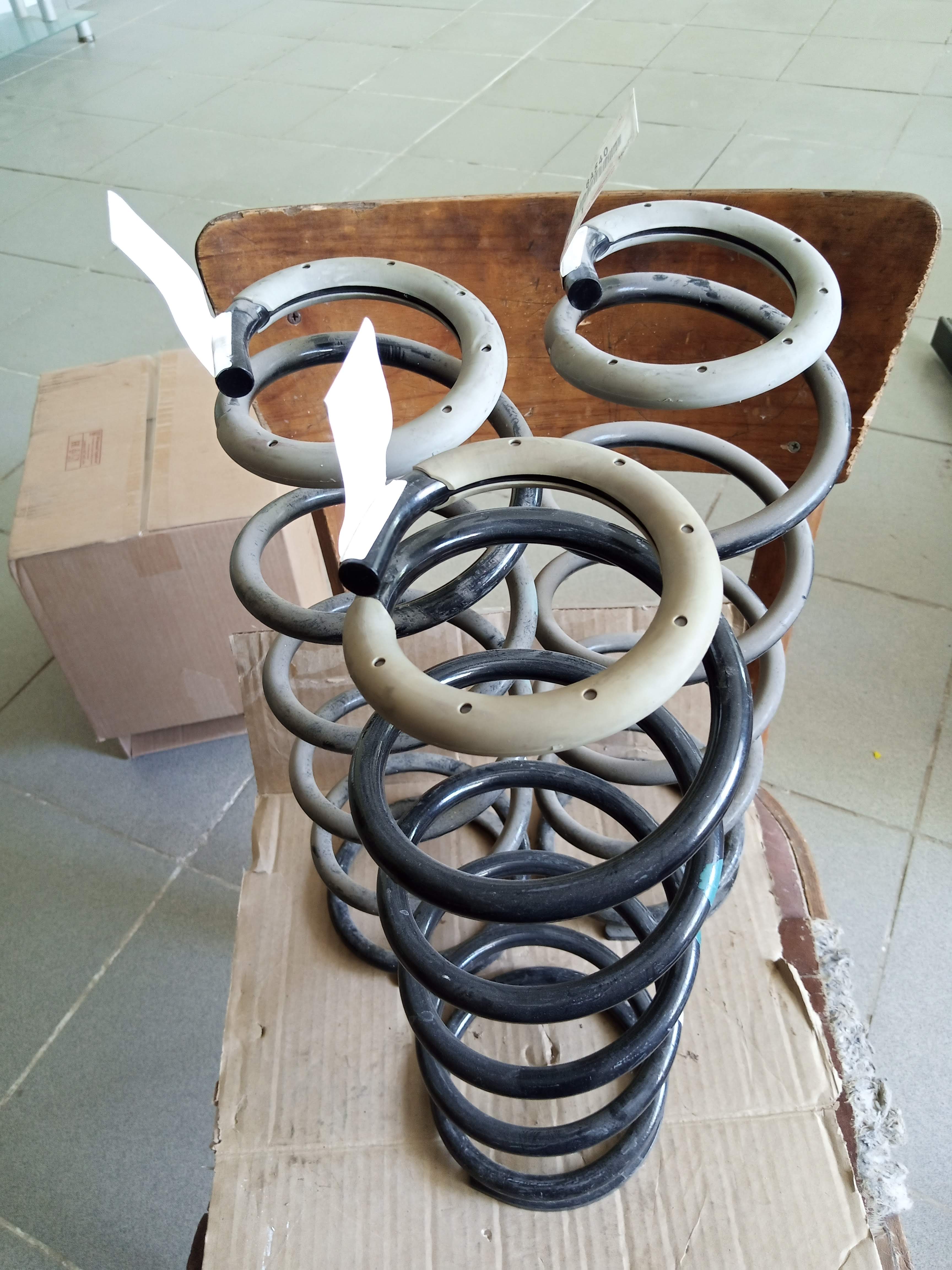 Пружина Тойота ЛК 80 передняя 2