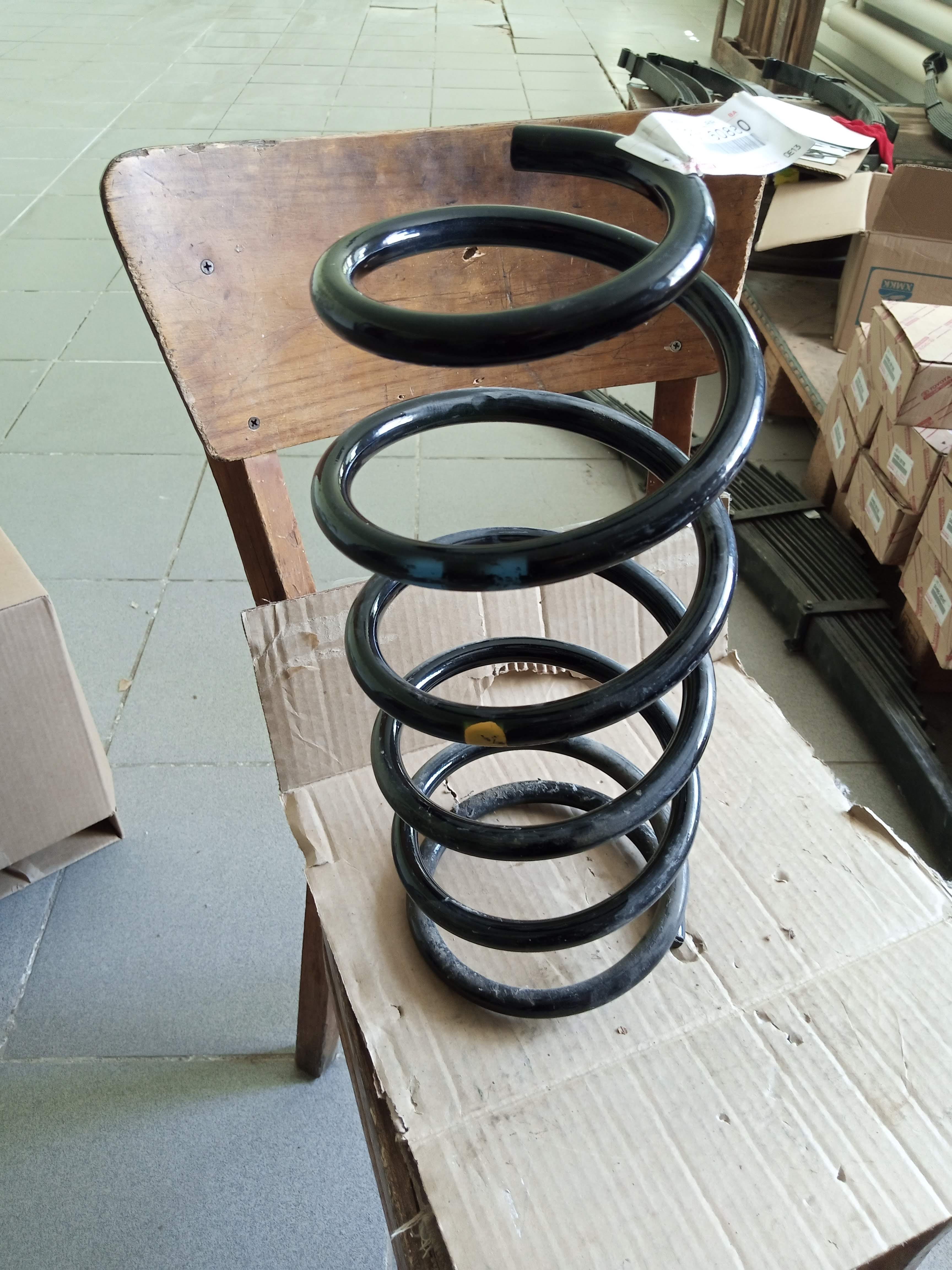 Пружина Тойота ЛК 100 задняя 2