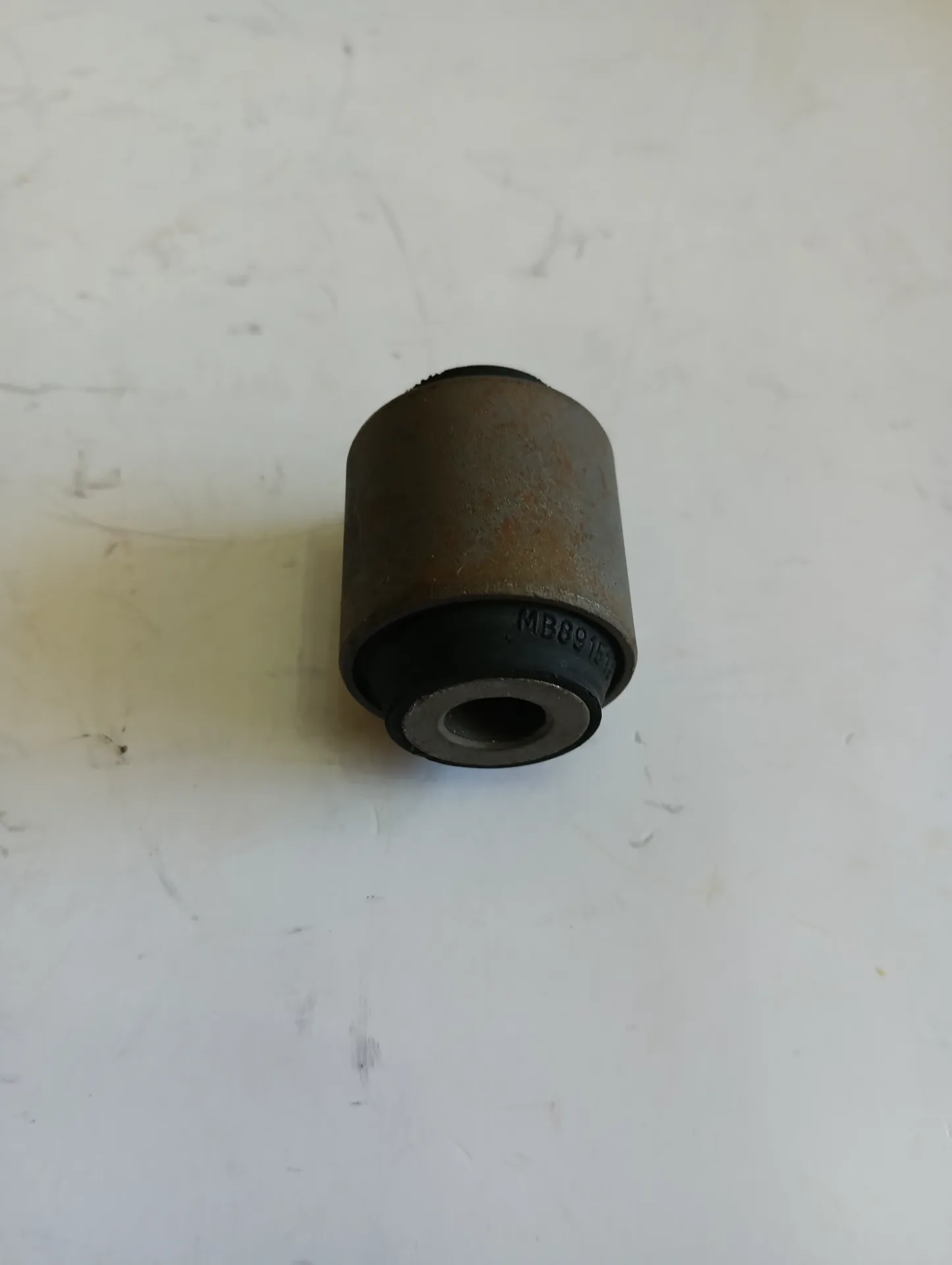 Сайлентблок Mitsubishi Galant, Diamante 3