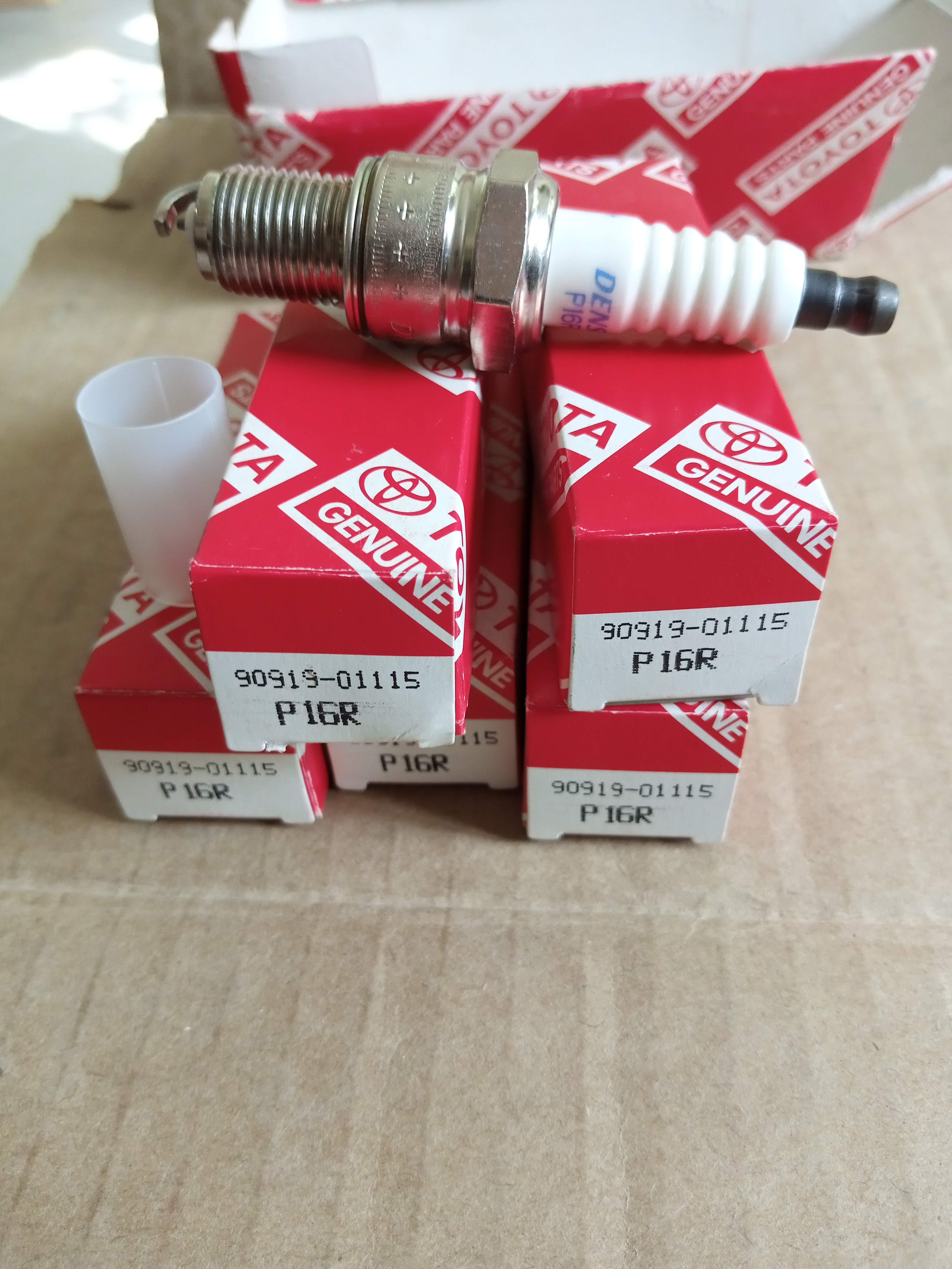 Свеча зажигания Тойота W16EXR-U