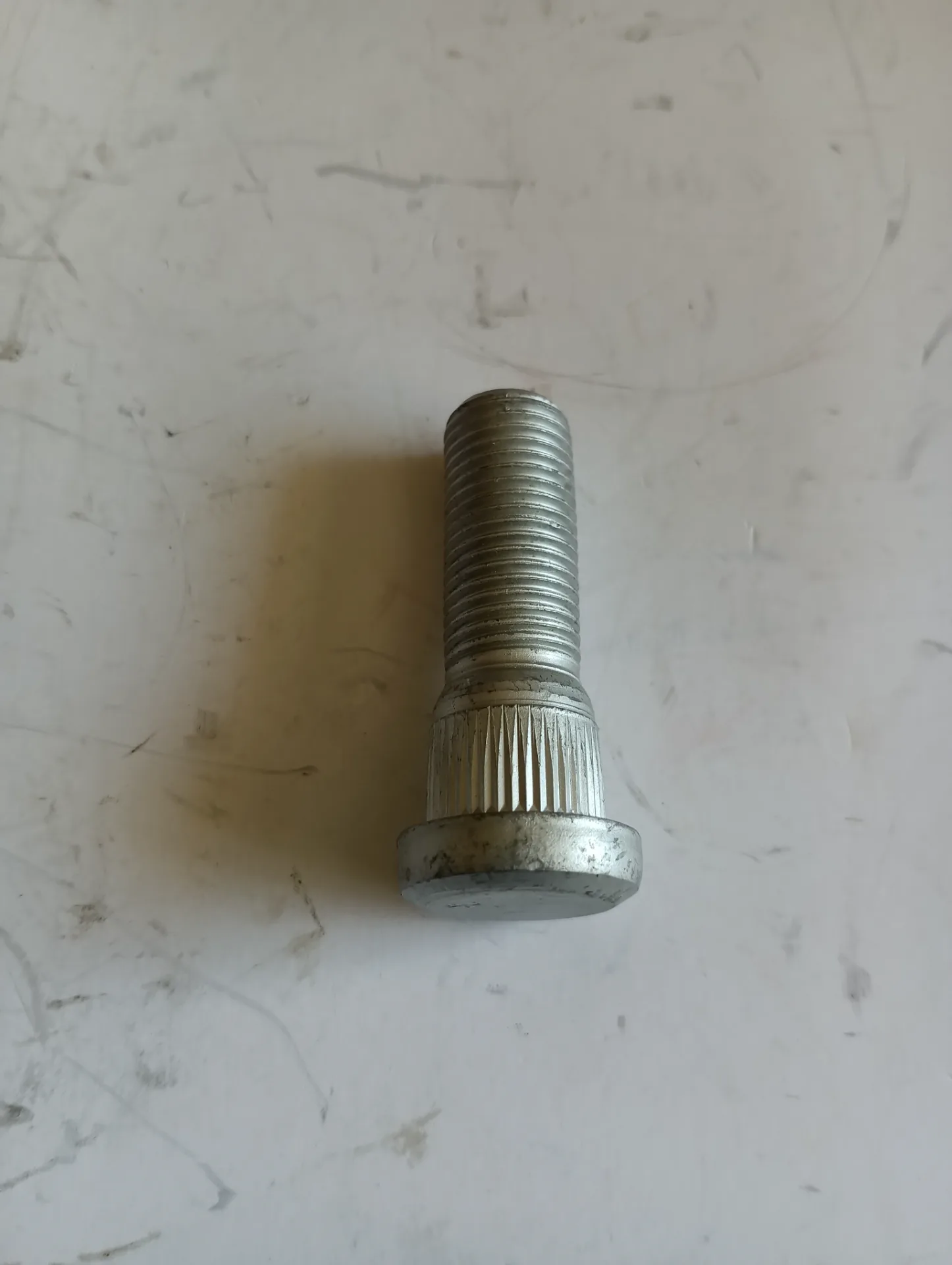 Шпилька Масума Тойота ЛК 105 2