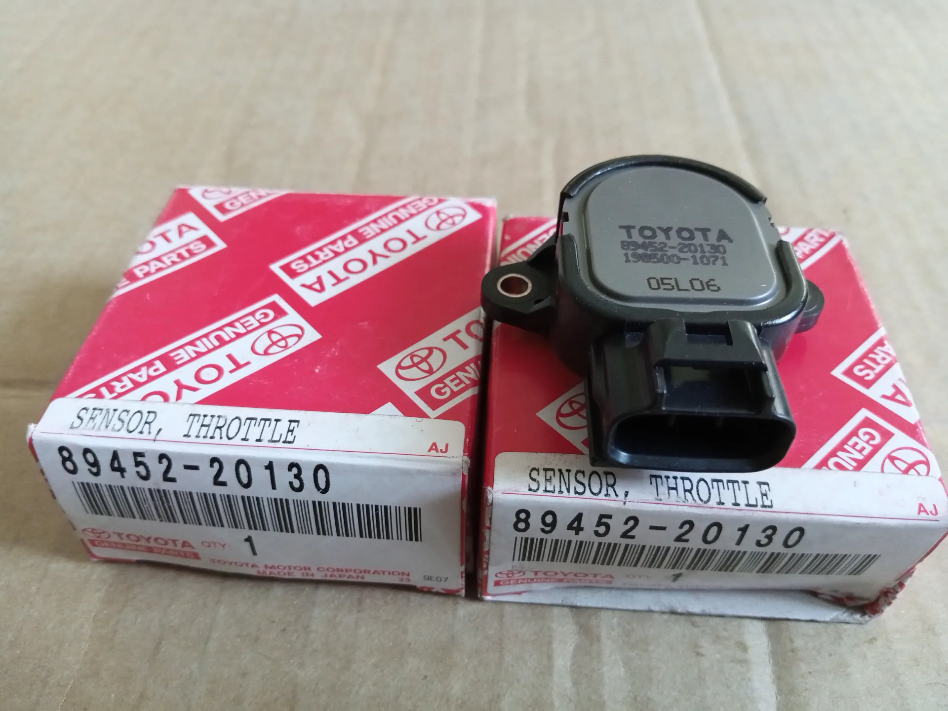 Датчик положения дроссельной заслонки Тойота