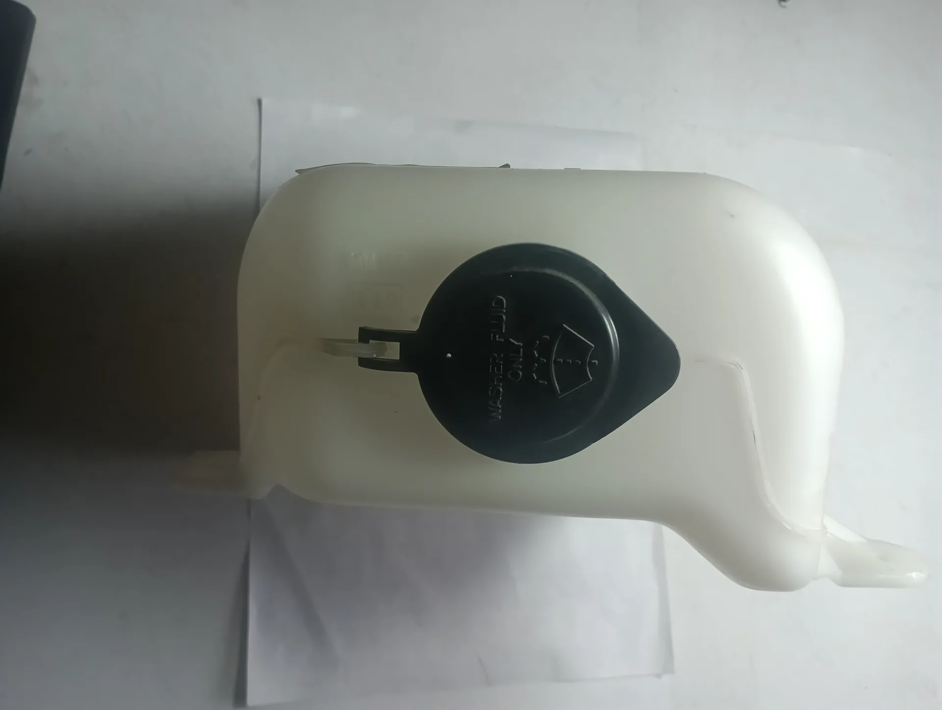 Бачок стеклоомывателя Toyota LAND Cruiser 80 3