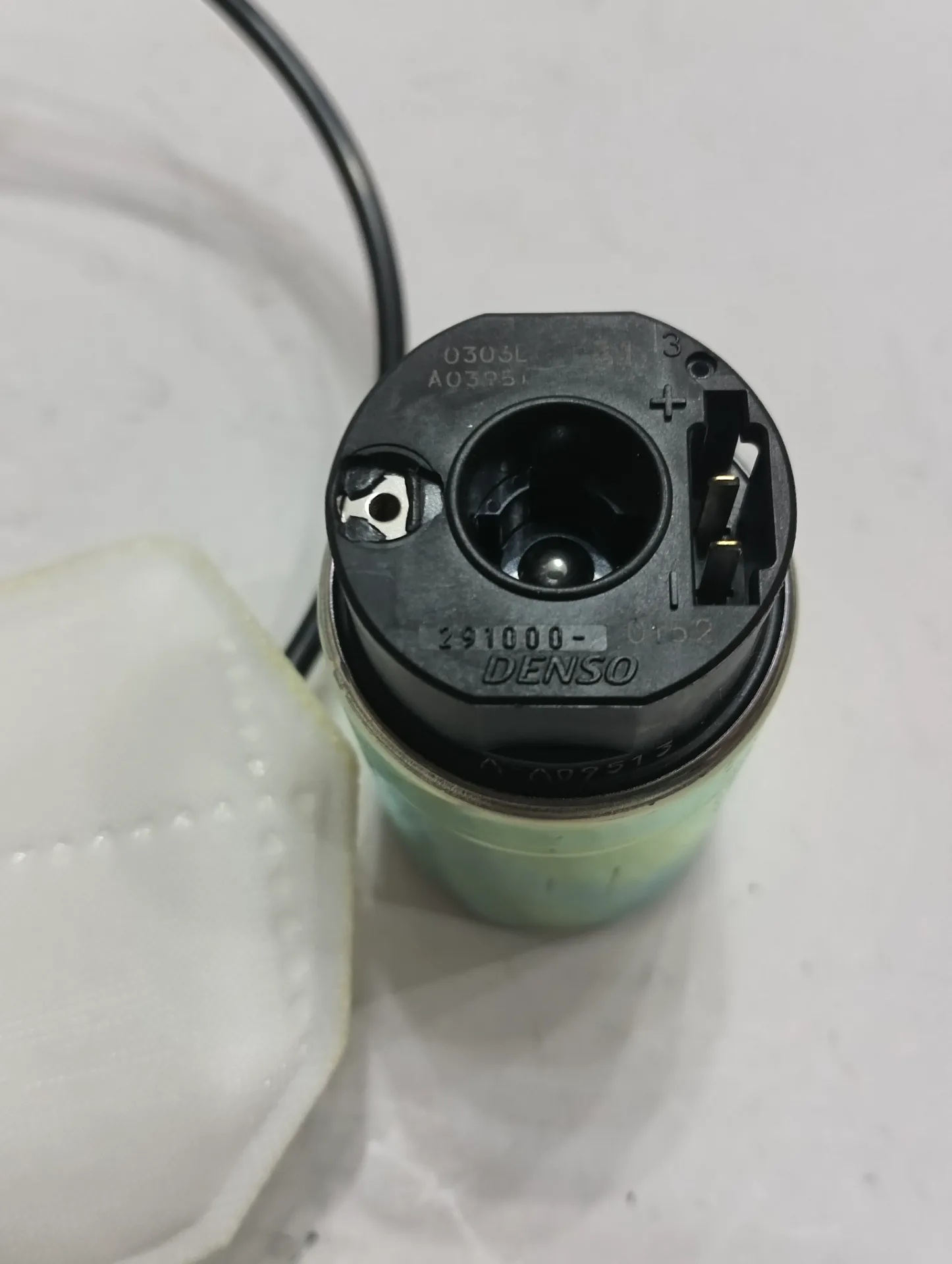 Насос топливный Toyota Camry, Hilux 4